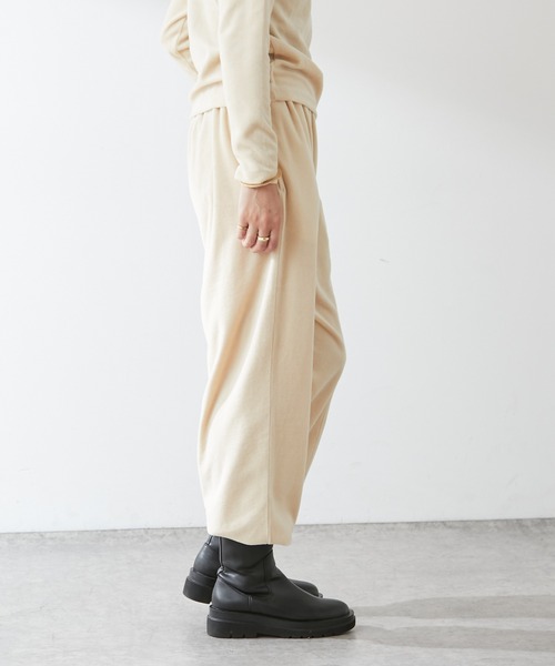 Omekashi(オメカシ)の「【earthy_】オーガニックコットンボリュームベロアパンツ(その他パンツ・レディース・ベージュ/チャコールグレー/ブラック・S/M)」の6枚目の写真