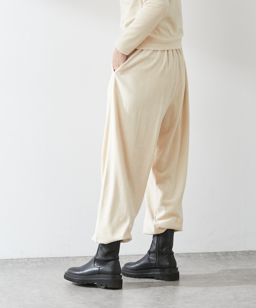 Omekashi(オメカシ)の「【earthy_】オーガニックコットンボリュームベロアパンツ(その他パンツ・レディース・ベージュ/チャコールグレー/ブラック・S/M)」の8枚目の写真