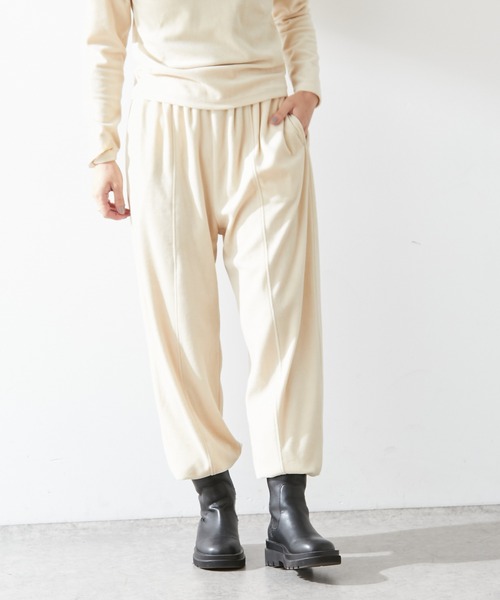 Omekashi(オメカシ)の「【earthy_】オーガニックコットンボリュームベロアパンツ(その他パンツ・レディース・ベージュ/チャコールグレー/ブラック・S/M)」の5枚目の写真