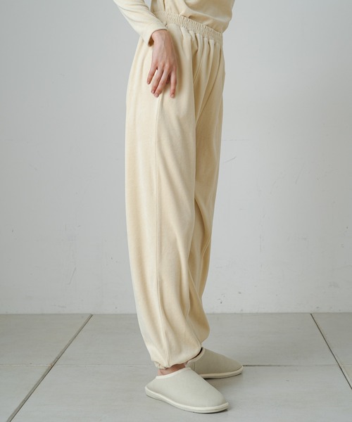 Omekashi(オメカシ)の「【earthy_】オーガニックコットンボリュームベロアパンツ(その他パンツ・レディース・ベージュ/チャコールグレー/ブラック・S/M)」の16枚目の写真