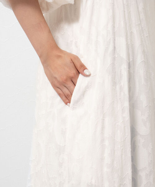 NOLLEY’S（ノーリーズ）の「◇【WEB限定】カットジャガードワンピース（ワンピース・レディース・ブラック/キナリ・FREE）」の5枚目の写真