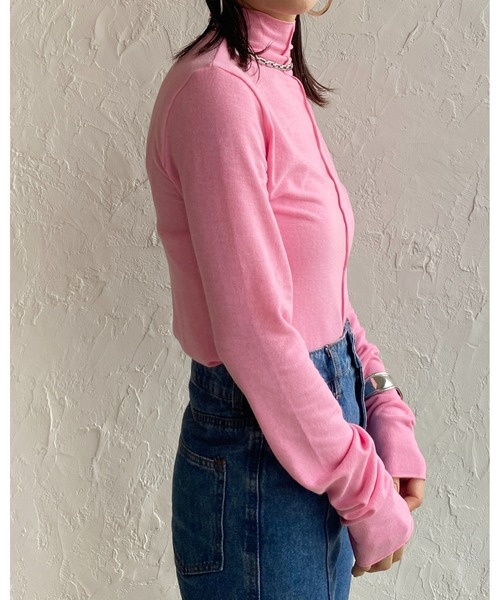 She's Closet（シーズクローゼット）の「前後2wayメロウフリルハイネック長袖プルオーバートップス（Tシャツ/カットソー・レディース・ブラック/パープル/レッド/オフホワイト/ピンク・FREE）」の6枚目の写真