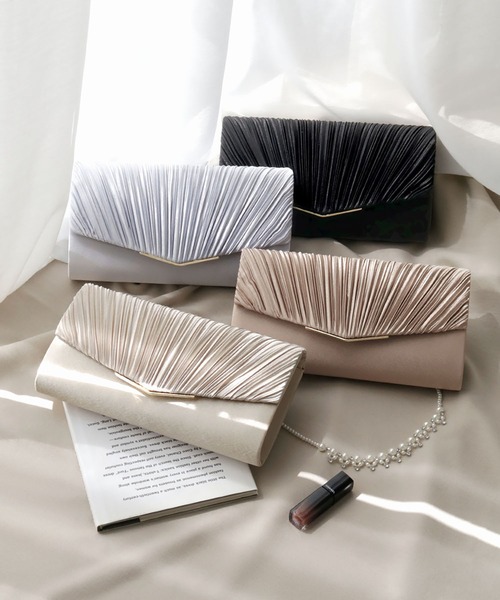 girl(ガール)の「V字ミニプレートサテンプリーツクラッチパーティーバッグ 結婚式 パーティー お呼ばれ オケージョン(クラッチバッグ・レディース・ブラック/ゴールド/シルバー/ブロンズ・FREE)」の5枚目の写真