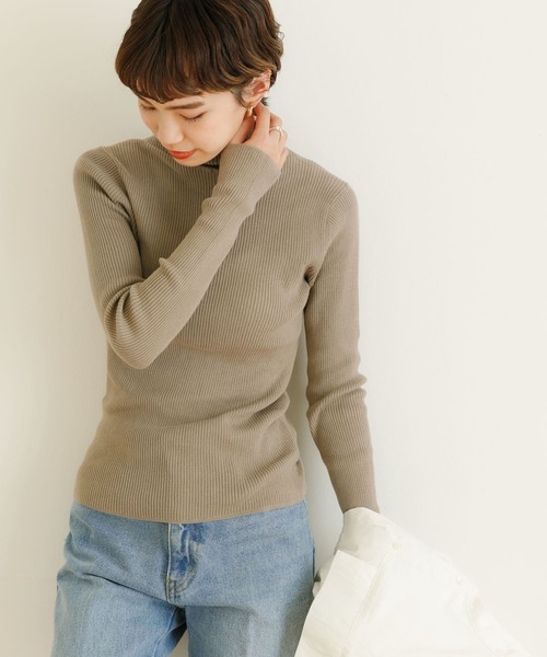 URBAN RESEARCH（アーバンリサーチ）の「『UR TECH』ハイネックリブニット（ニット/セーター・レディース・オフホワイト/ブラック/グレー系その他/イエロー系その他・FREE）」の4枚目の写真