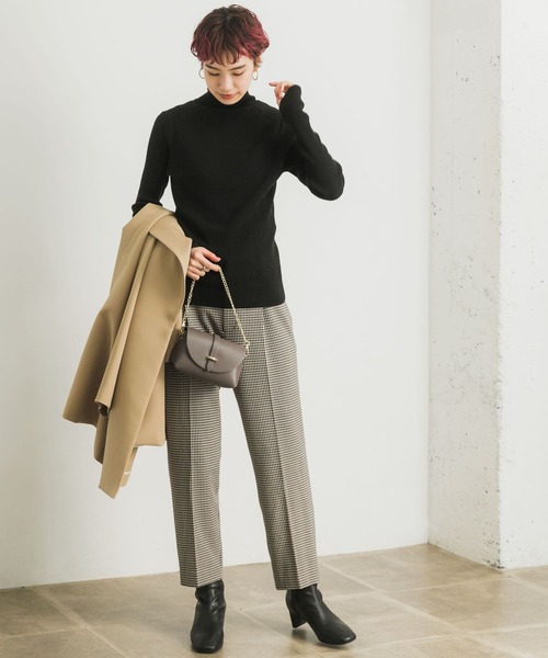 URBAN RESEARCH（アーバンリサーチ）の「『UR TECH』ハイネックリブニット（ニット/セーター・レディース・オフホワイト/ブラック/グレー系その他/イエロー系その他・FREE）」の19枚目の写真