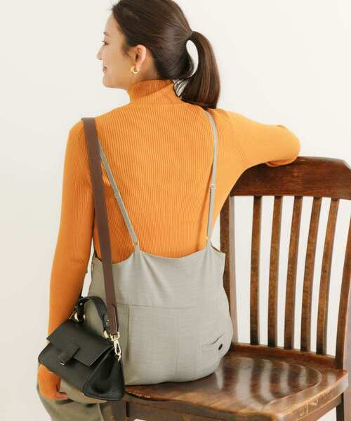 URBAN RESEARCH（アーバンリサーチ）の「『UR TECH』ハイネックリブニット（ニット/セーター・レディース・オフホワイト/ブラック/グレー系その他/イエロー系その他・FREE）」の12枚目の写真