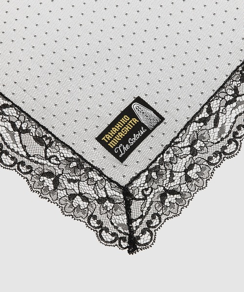 TAKAHIROMIYASHITATheSoloIst.（タカヒロミヤシタザソロイスト）の「lace scarf.(100c×100c)（ストール/ショール・メンズ・ホワイト/ブラック・ONE SIZE）」の3枚目の写真