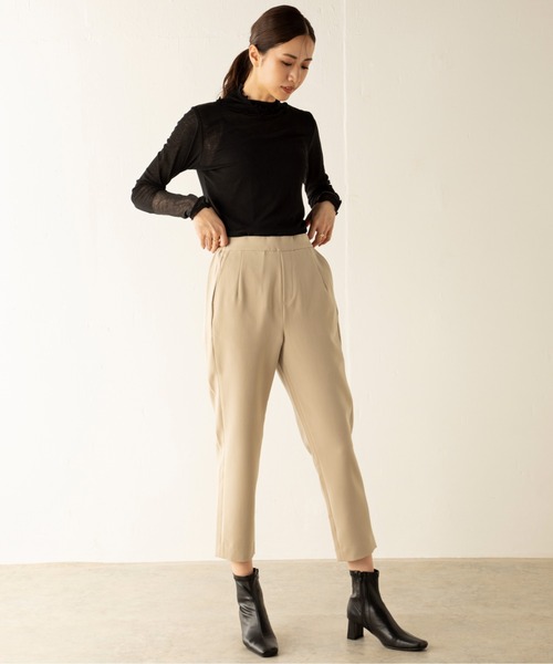 MILLION CARATS（ミリオンカラッツ）の「着回し力抜群の美脚シルエット！快適な履き心地も実現◎ダブルツイルテーパードパンツ（その他パンツ・レディース・ブラック/ベージュ・FREE）」の14枚目の写真