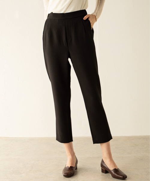 MILLION CARATS（ミリオンカラッツ）の「着回し力抜群の美脚シルエット！快適な履き心地も実現◎ダブルツイルテーパードパンツ（その他パンツ・レディース・ブラック/ベージュ・FREE）」の18枚目の写真