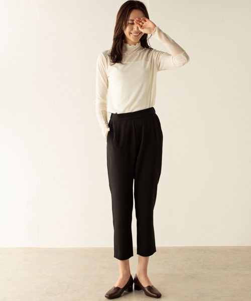 MILLION CARATS（ミリオンカラッツ）の「着回し力抜群の美脚シルエット！快適な履き心地も実現◎ダブルツイルテーパードパンツ（その他パンツ・レディース・ブラック/ベージュ・FREE）」の6枚目の写真