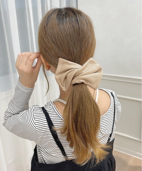 apres jour（アプレジュール）の「【apres jour×ARIAZ】フェイクレザーデフトバン（ヘアバンド・レディース・ダークブラウン/アイボリー・FREE）」の6枚目の写真