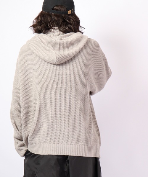 SUGGESTION(サジェッション)の「SUGGESTION 畦編みニット ワイドプルパーカー 2022AW(パーカー・メンズ・ライトグレー/ブラック/テラコッタ・M/L)」の19枚目の写真