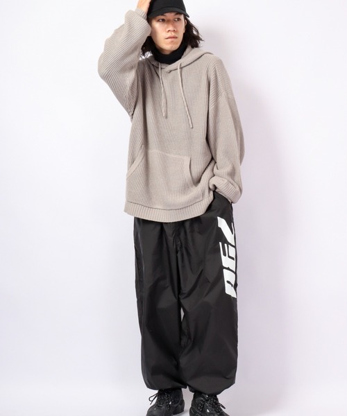 SUGGESTION(サジェッション)の「SUGGESTION 畦編みニット ワイドプルパーカー 2022AW(パーカー・メンズ・ライトグレー/ブラック/テラコッタ・M/L)」の20枚目の写真