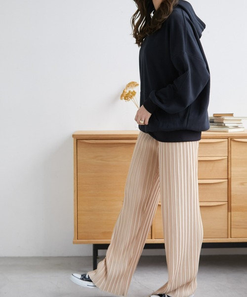 ECRIRE（エクリール）の「【セルフカット対応】プリーツカットオフパンツ（その他パンツ・レディース・ブラック/ブルー/ベージュ・M/L）」の18枚目の写真