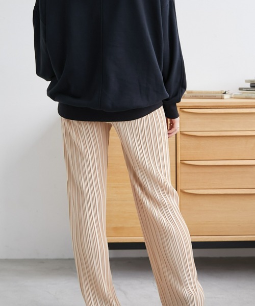 ECRIRE（エクリール）の「【セルフカット対応】プリーツカットオフパンツ（その他パンツ・レディース・ブラック/ブルー/ベージュ・M/L）」の19枚目の写真