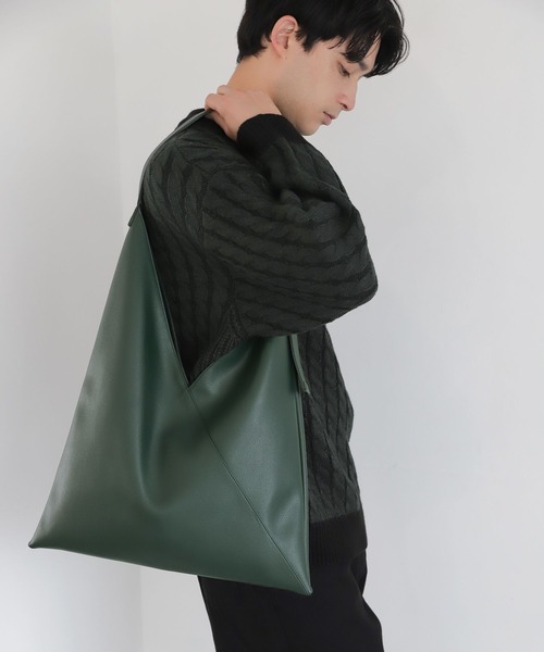 LAKOLE（ラコレ）の「ベルト付きトライアングルトートバッグ