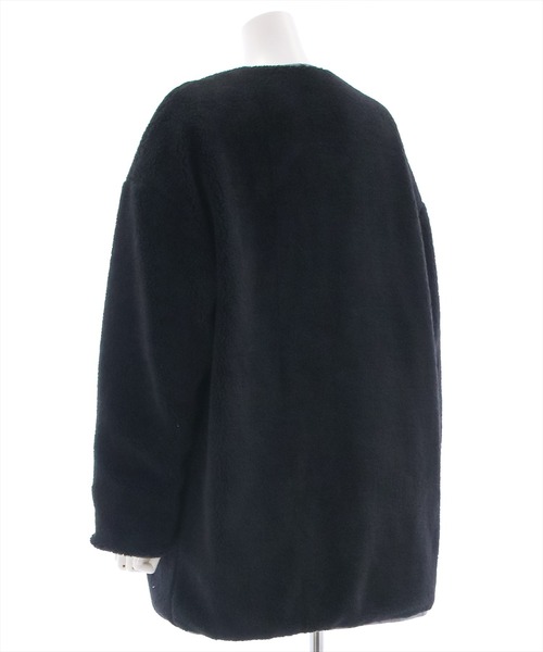 clear（クリア）の「キルトボアリバーシブルコート（ノーカラーコート・レディース・アイボリー/ブラック・F）」の4枚目の写真