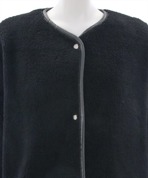 clear（クリア）の「キルトボアリバーシブルコート（ノーカラーコート・レディース・アイボリー/ブラック・F）」の5枚目の写真