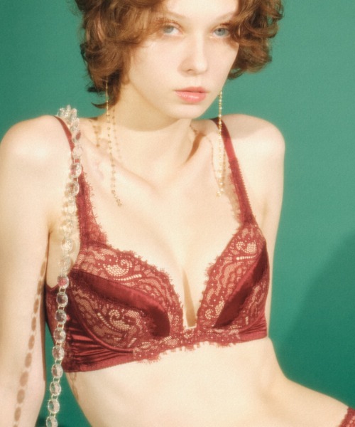LILY BROWN(リリーブラウン)の「【LILY BROWN Lingerie】サテン アイラッシュレース ブラ(ブラジャー・レディース・ボルドー/ミント・1/2/3/4)」の2枚目の写真