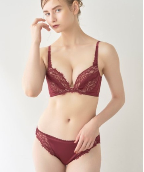 LILY BROWN(リリーブラウン)の「【LILY BROWN Lingerie】サテン アイラッシュレース ブラ(ブラジャー・レディース・ボルドー/ミント・1/2/3/4)」の7枚目の写真