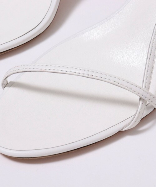 Tony Bianco(トニービアンコ)の「【TONY BIANCO/トニービアンコ】 CAPRICE(サンダル・レディース・ブラック/ホワイト・6/7)」の20枚目の写真