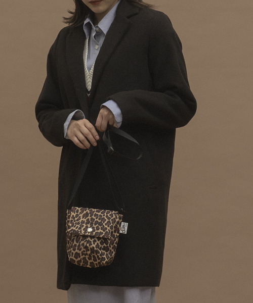 Drifter(ドリフター)の「FLAP POUCH/フラップポーチ(ショルダーバッグ・レディース・ホワイト系その他/パープル/ブラック/ダークグリーン/ゼブラ/ブラック系その他2/レオパード・FREE)」の6枚目の写真