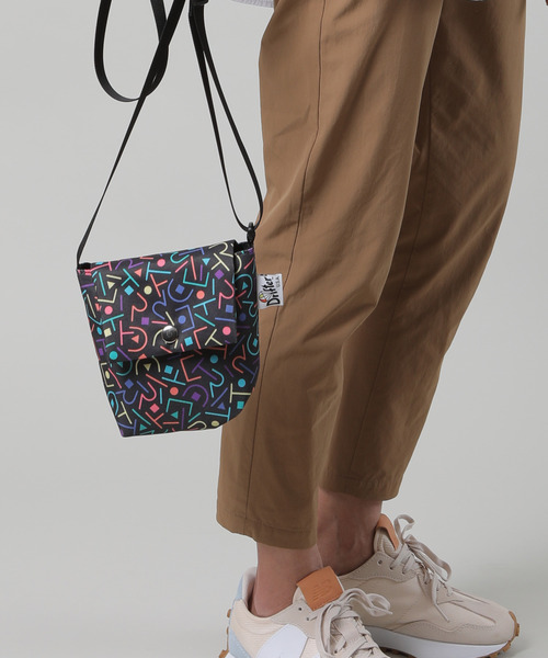 Drifter(ドリフター)の「FLAP POUCH/フラップポーチ(ショルダーバッグ・レディース・ホワイト系その他/パープル/ブラック/ダークグリーン/ゼブラ/ブラック系その他2/レオパード・FREE)」の4枚目の写真