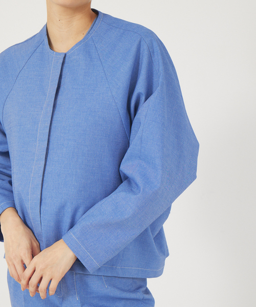 qualite（カリテ）の「《セットアップ対応》デニムライクフォルムシャツ（シャツ/ブラウス・レディース・ブルー・36/38）」の9枚目の写真