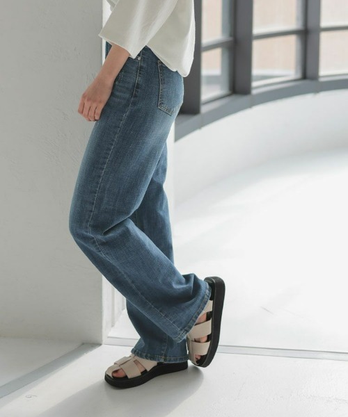 DONOBAN（ドノバン）の「美脚ストレートデニム（デニムパンツ・レディース・ブルー/ライトブルー・S/M）」の4枚目の写真