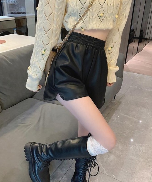 tone（トーン）の「【emaan】合成皮革ショートパンツ（その他パンツ・レディース・ブラウン/アイボリー/ブラック・FREE）」の9枚目の写真