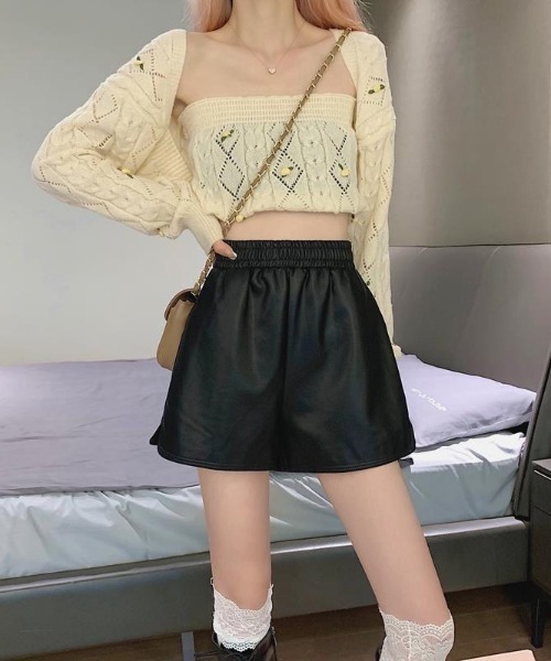 tone（トーン）の「【emaan】合成皮革ショートパンツ（その他パンツ・レディース・ブラウン/アイボリー/ブラック・FREE）」の12枚目の写真