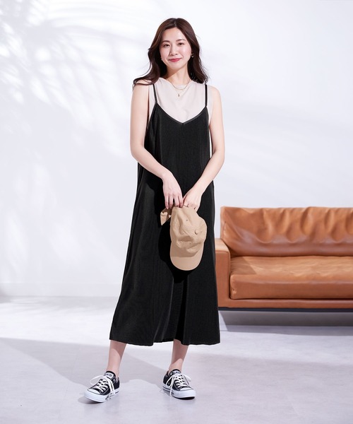 CHAN ME(チャンミ)の「プリーツキャミワンピース(ワンピース・レディース・ブラック/モカ・LARGE/MEDIUM)」の10枚目の写真