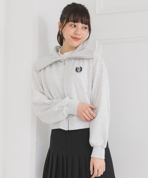 ems excite（エムズエキサイト）の「ロゴ刺繍ZIPパーカー（Tシャツ