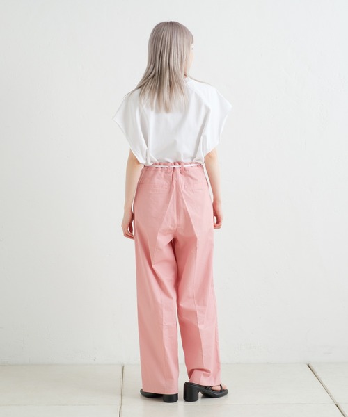 WHIMSIC(ウィムジック)の「【UNISEX/サイズ展開あり】コットンツイルタックパンツ(スラックス・メンズ・ベージュ/アイボリー/ピンク・1/2)」の10枚目の写真