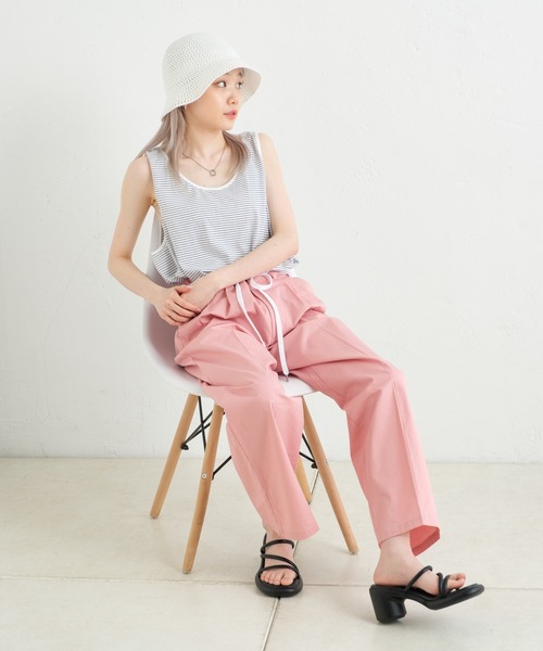 WHIMSIC(ウィムジック)の「【UNISEX/サイズ展開あり】コットンツイルタックパンツ(スラックス・メンズ・ベージュ/アイボリー/ピンク・1/2)」の16枚目の写真