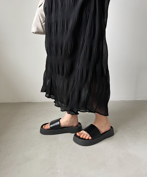 CLEA（クレア）の「スクエアトゥ厚底サンダル（サンダル・レディース・アイボリー/ブラック・24.5cm/23.5cm）」の10枚目の写真