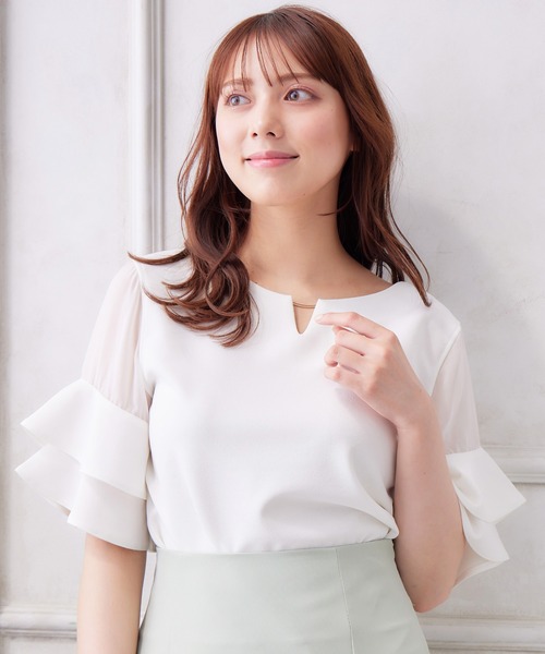 INGNI(イング)の「袖シアーフレアピン付トップス(Tシャツ/カットソー・レディース・グレー系その他/ライトブルー/ブラック/オフホワイト・M)」の2枚目の写真