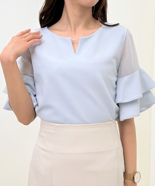 INGNI(イング)の「袖シアーフレアピン付トップス(Tシャツ/カットソー・レディース・グレー系その他/ライトブルー/ブラック/オフホワイト・M)」の4枚目の写真