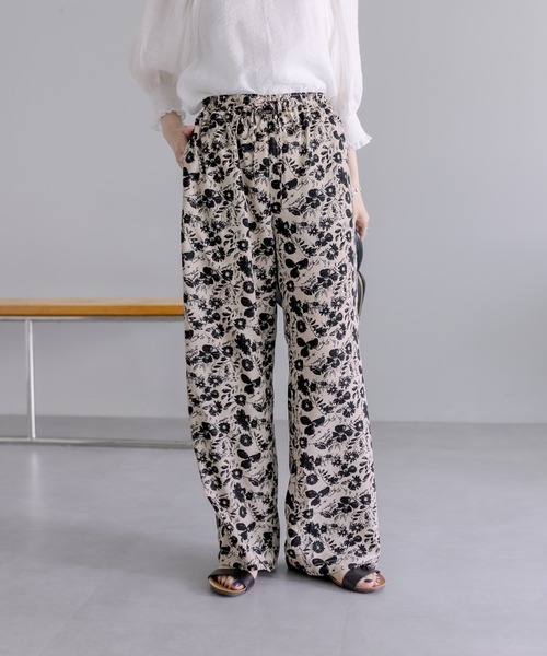 PUAL CE CIN(ピュアルセシン)の「【WEB限定】花柄プリントパンツ(その他パンツ・レディース・ブラック/ベージュ/アイボリー・FREE)」の16枚目の写真