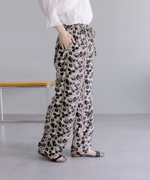 PUAL CE CIN(ピュアルセシン)の「【WEB限定】花柄プリントパンツ(その他パンツ・レディース・ブラック/ベージュ/アイボリー・FREE)」の14枚目の写真