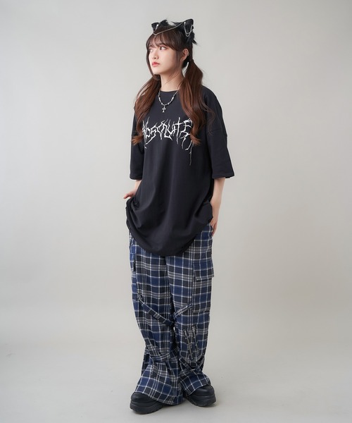 SPINNS（スピンズ）の「ダメージ加工 ウィングプリントデザイン 半袖ビッグTシャツ（Tシャツ/カットソー・レディース・ブラック/チャコール・ONESIZE）」の7枚目の写真