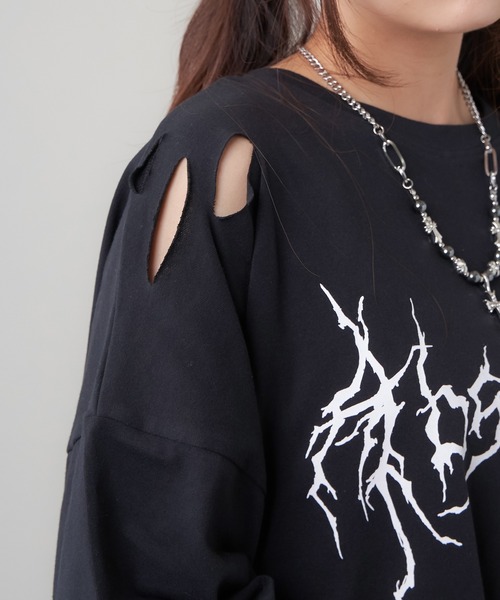 SPINNS（スピンズ）の「ダメージ加工 ウィングプリントデザイン 半袖ビッグTシャツ（Tシャツ/カットソー・レディース・ブラック/チャコール・ONESIZE）」の4枚目の写真