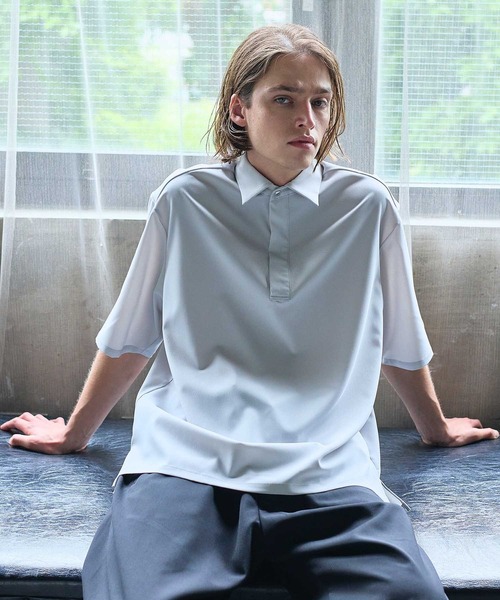 UNITED TOKYO ハーフジップショートスリーブシャツ　Mサイズ UNITED TOKYO ハーフジップショートスリーブシャツ Mサイズ