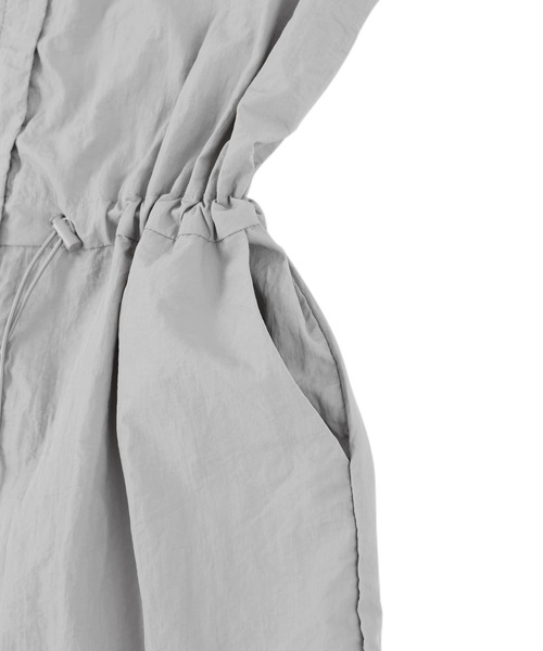 Figments（フィグメンツ）の「ショートスリーブロンパース（サロペット/オーバーオール・レディース・ブラック/グレー・FREE）」の4枚目の写真