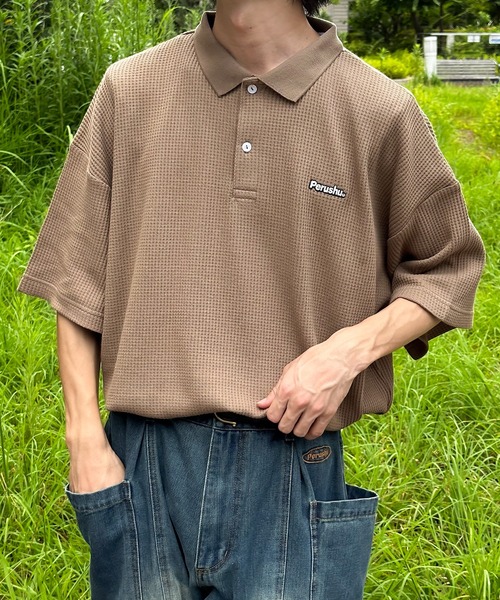 Perushu(ペルーシュ)の「ワンポイントワッフルポロ(ポロシャツ・メンズ・ブラウン/グレー/ネイビー・LARGE/MEDIUM)」の13枚目の写真