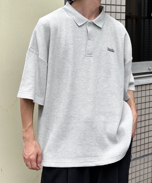 Perushu(ペルーシュ)の「ワンポイントワッフルポロ(ポロシャツ・メンズ・ブラウン/グレー/ネイビー・LARGE/MEDIUM)」の5枚目の写真