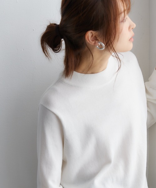 nissen（ニッセン）の「洗えるＵＶカット綿１００％ハイネックニット（ニット/セーター・レディース・チャコールグレー/ブルー/ブラック/ピンク系/ライトベージュ/オフホワイト/杢グレー・L/LL/M/S）」の12枚目の写真