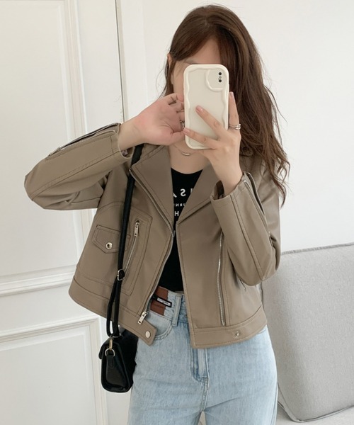 ABITOKYO（アビトーキョー）の「フェイクレザーライダースジャケット（ライダースジャケット・レディース・マスタード/ブラック/ベージュ・FREE）」の5枚目の写真