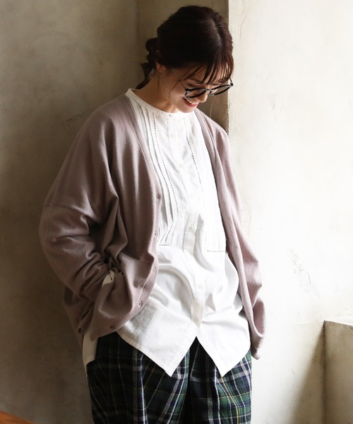 soulberry（ソウルベリー）の「お尻の隠れる、どこにもない、ふつうのカーデ ちょっと厚手にしてみました。（ニット/セーター・レディース・レッド/スミクロ/マスタード/グレイッシュベージュ/ブルーグリーン/オレンジ系・LL/4L/L/3L/M）」の3枚目の写真