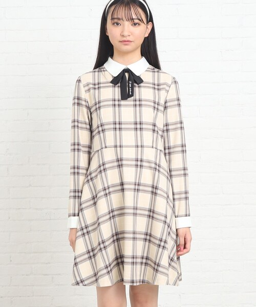 PINK-latte(ピンクラテ)の「【入卒・セレモニー・卒服】リボンSET 衿付きワンピース(ワンピース・キッズ・ベージュ系1/グレー系1/ブルー系その他・16/15 /02)」の4枚目の写真